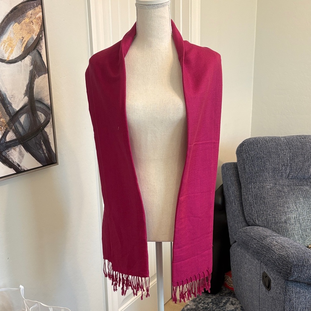 Elegant Pink Scarf with Fringe